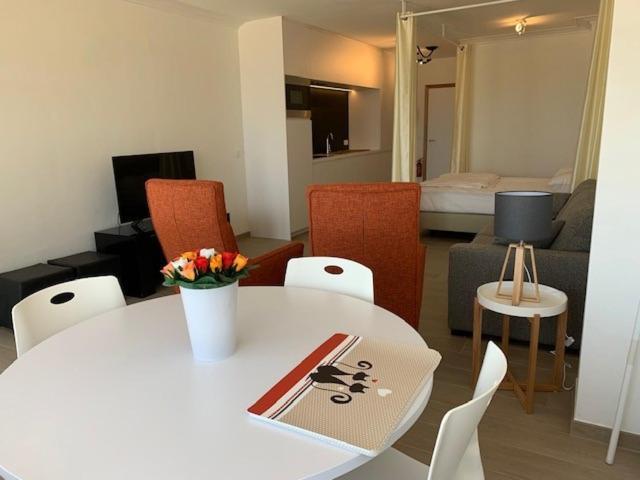 Super Modern With Sea View T66 Apartmán